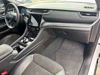 2024 Jeep Grand Cherokee L Altitude 4x2 RWD