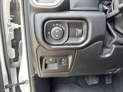 2022 RAM 1500 Big Horn 4x2 Quad Cab 6'4" Box RWD