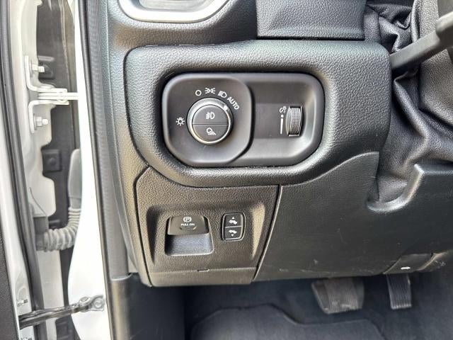 2022 RAM 1500 Big Horn 4x2 Quad Cab 6'4" Box RWD