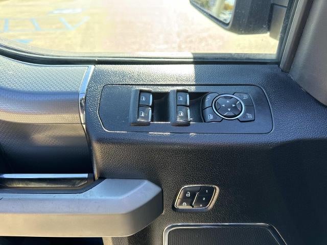 2017 Ford F-150 Lariat 4WD SuperCrew 5.5' Box