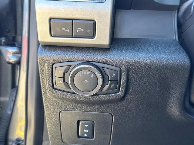 2017 Ford F-150 Lariat 4WD SuperCrew 5.5' Box