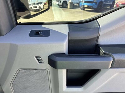 2016 Ford F-150 2WD SuperCab 145 XL RWD