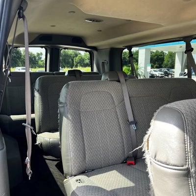 2024 Chevrolet Express Passenger 3500 1LT