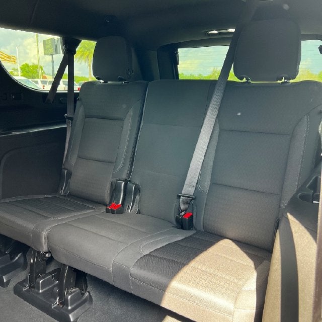 2024 Chevrolet Suburban LS