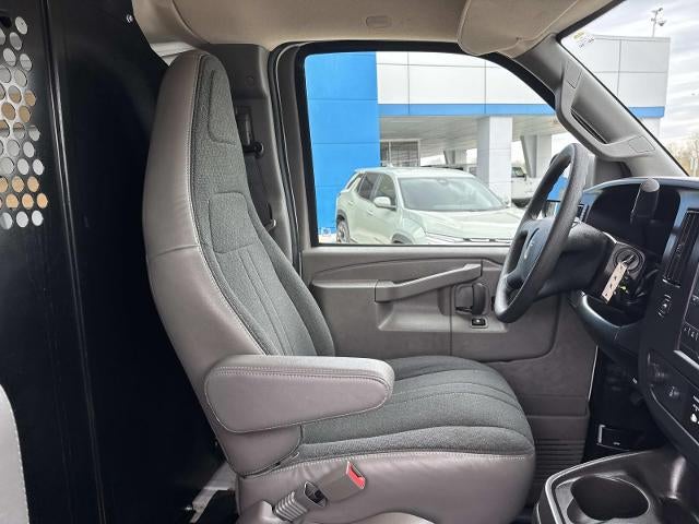 2024 GMC Savana Cargo 2500 Base