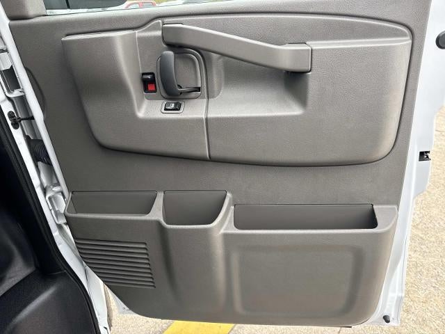 2024 GMC Savana Cargo 2500 Base