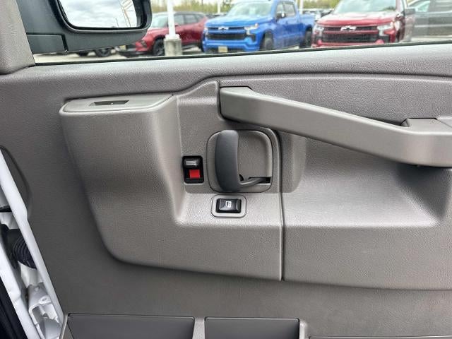 2024 GMC Savana Cargo 2500 Base