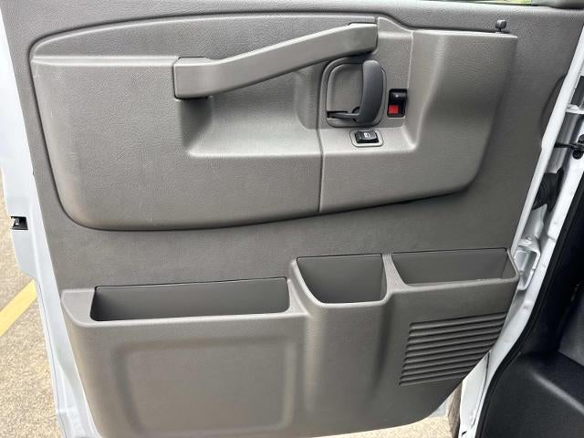 2024 GMC Savana Cargo 2500 Base
