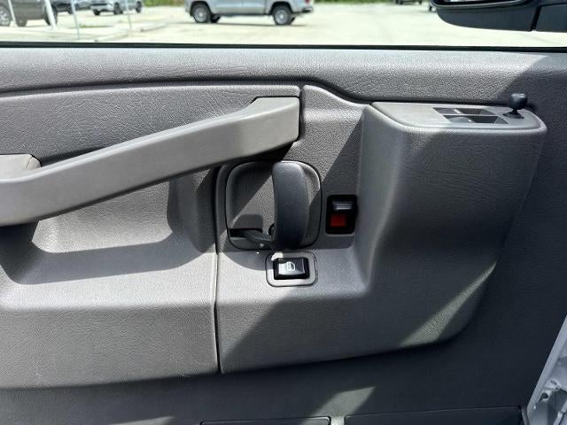 2024 GMC Savana Cargo 2500 Base