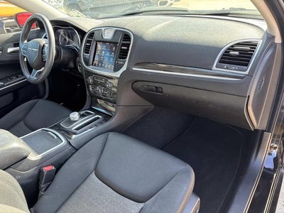 2019 Chrysler 300 Touring RWD