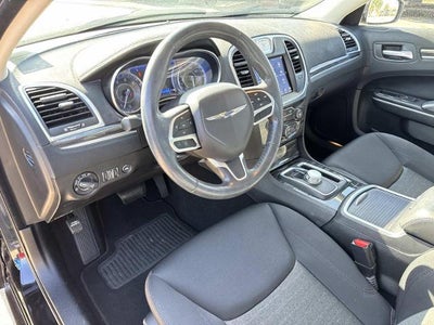 2019 Chrysler 300 Touring RWD