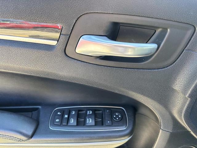 2019 Chrysler 300 Touring RWD