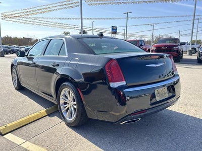 2019 Chrysler 300 Touring RWD