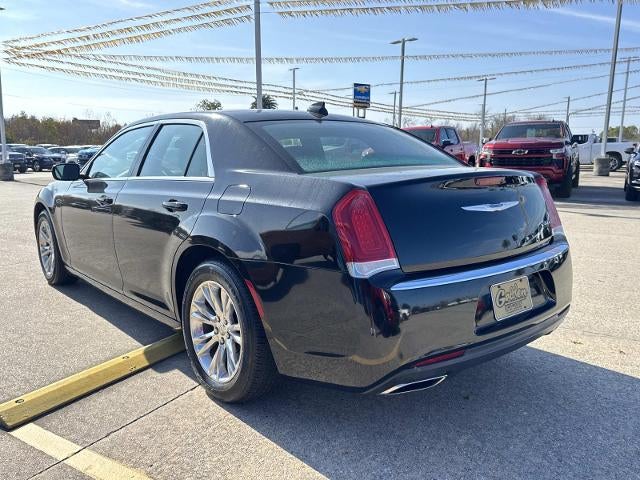 2019 Chrysler 300 Touring RWD