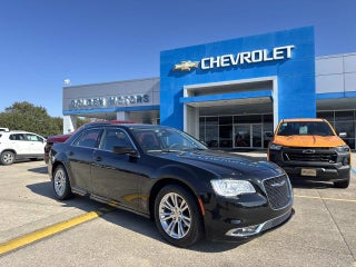2019 Chrysler 300 Touring RWD
