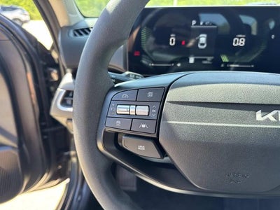 2025 Kia K4 LXS FWD