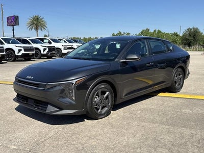 2025 Kia K4 LXS FWD