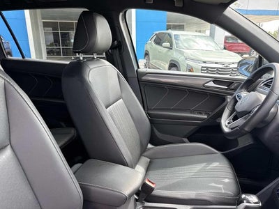 2023 Volkswagen Tiguan SE R-Line Black