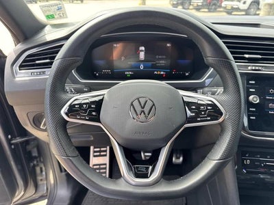 2023 Volkswagen Tiguan SE R-Line Black