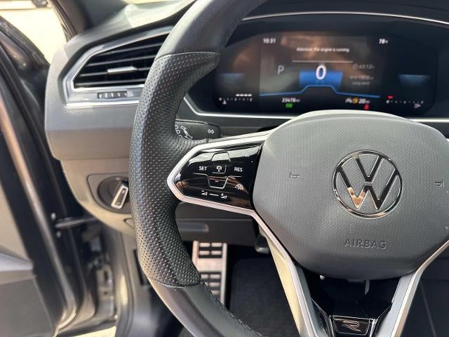 2023 Volkswagen Tiguan SE R-Line Black
