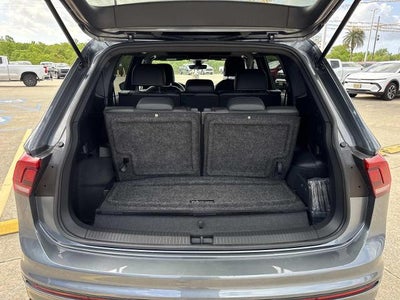 2023 Volkswagen Tiguan SE R-Line Black