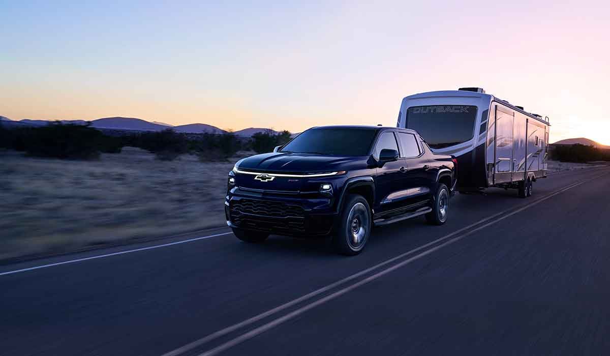 Golden Motors Chevrolet in CUT OFF LA